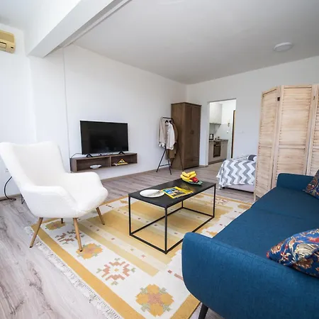 Park View In Center Apartment *