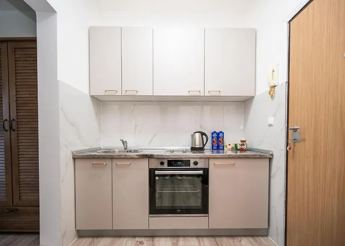 Park View In Center *