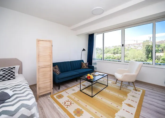 Park View In Center *